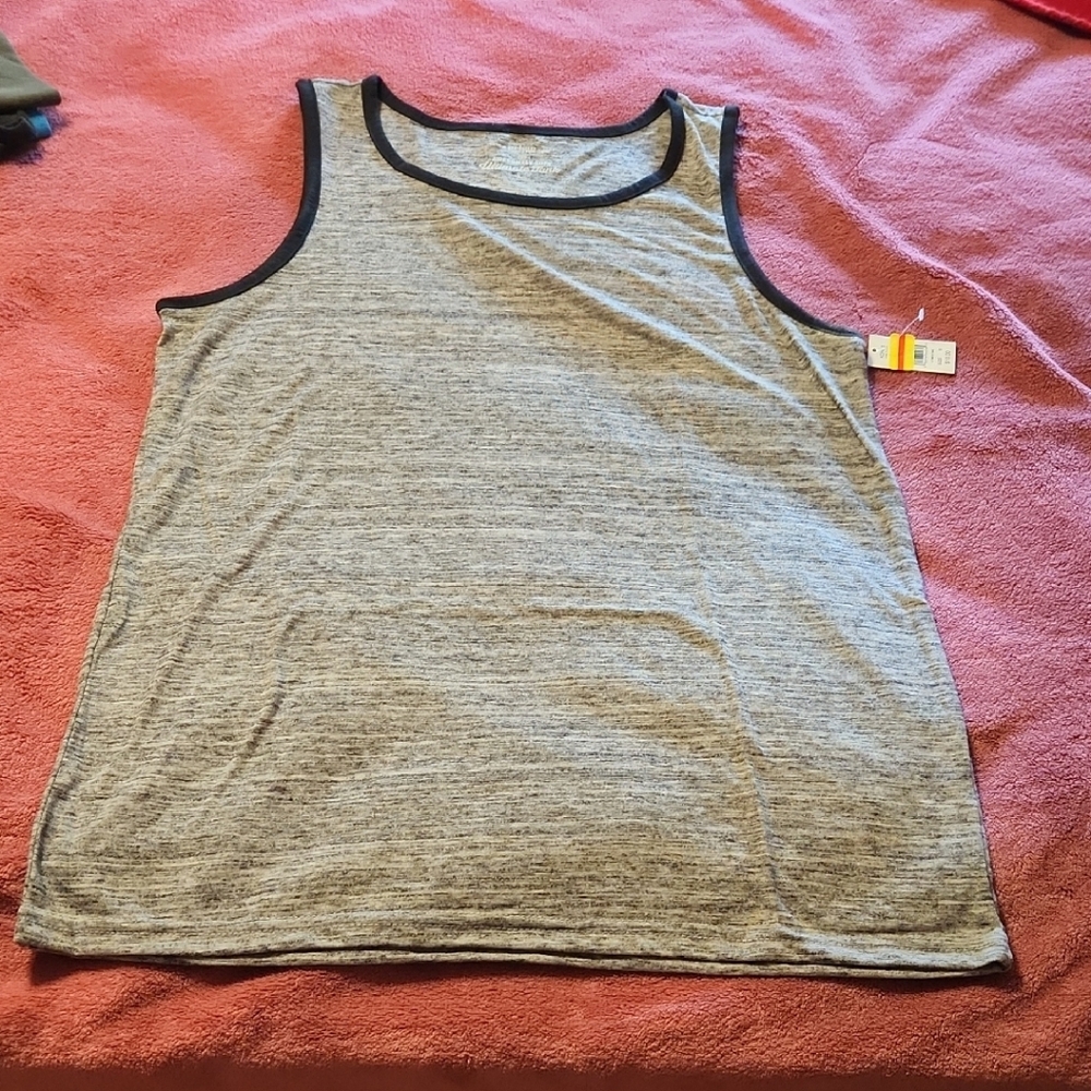 BUNDLE OF 5 TANK TOPS